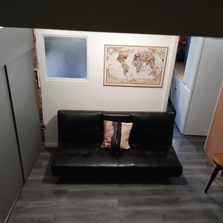 Single Bedrooms With Wifi And Underbed 10 Лондон Экстерьер фото